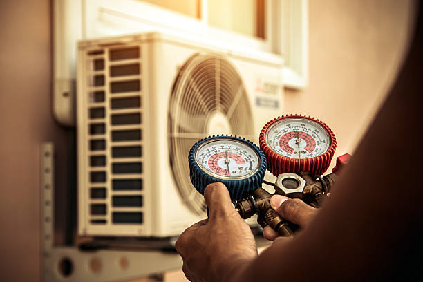 Professional Ac Installation technician working in Underwood, IN